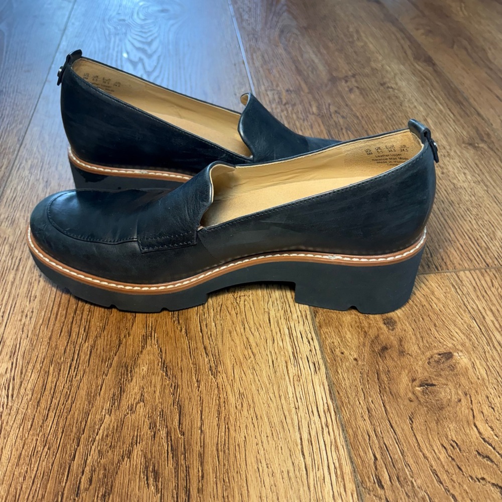 Naturalizer Darry Black Leather Lug Sole Loafers Womens 8M Slip On Block Heel - Picture 10 of 10
